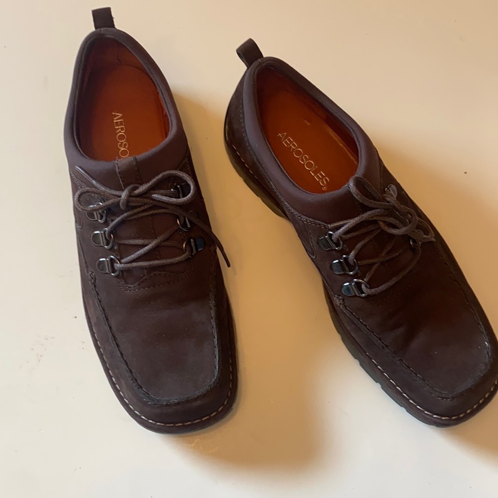 NWOT Aerosols Brown Faux Suede flates